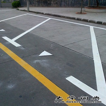 上海车位划线施工团队/永航交通设施质量保证图1