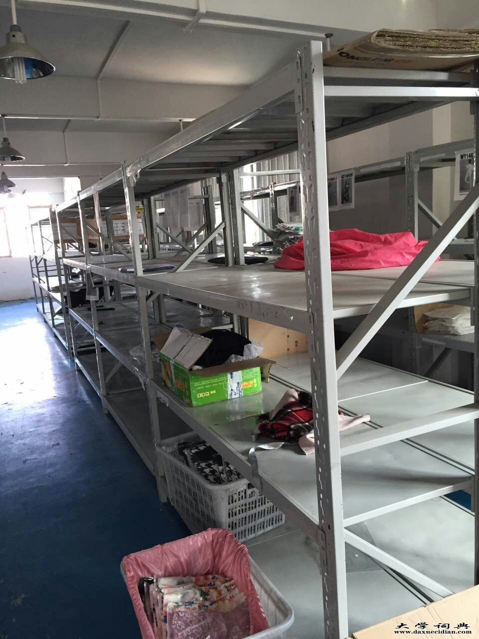广州上下床回收，二手铁架床回收，二手货架回收