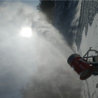 滑雪场造雪设备选购方法 人工造雪机对造雪期影响