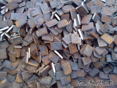 今日废铁回收价格多少一吨，广州黄埔废铁回收公司
