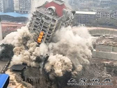 黄浦区爆破拆除公司,上海爆破工程,上海水塔烟囱拆除