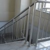 广饶不锈钢楼梯扶手-聚鑫门窗供应物超所值的不锈钢楼梯扶手