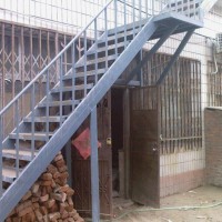 丰台钢结构安装企业/北京福鑫腾达彩钢制作工程设计钢结构楼梯
