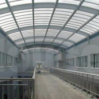 通州彩钢钢构设计施工/北京福鑫腾达彩钢厂家订制弧形屋架