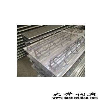 江苏钢结构厂房企业|乌鲁木齐新顺达钢结构厂家定制桁架图1